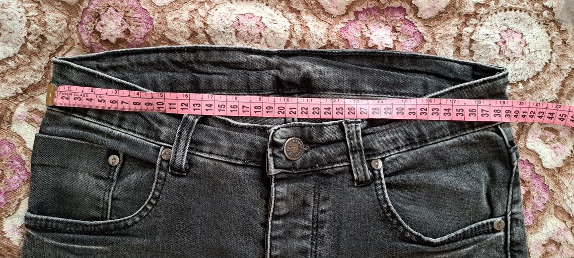 джинсы черные, Турция ,размер 31-32, состояние в идеале,  длина в пояс