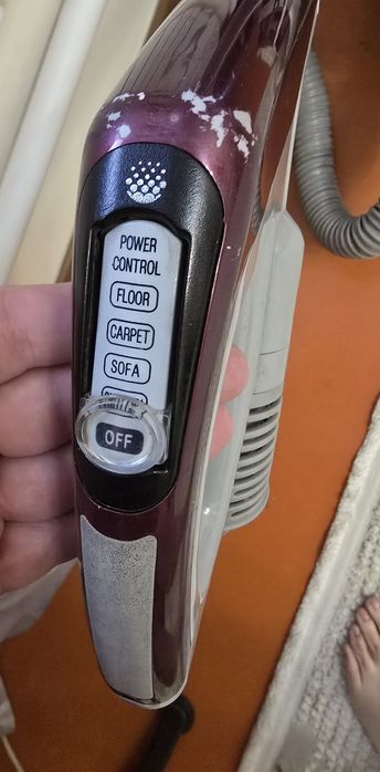 Пылесос LG. Vk8828HQ рабочий но отключается через 3 мин. В ремонт.