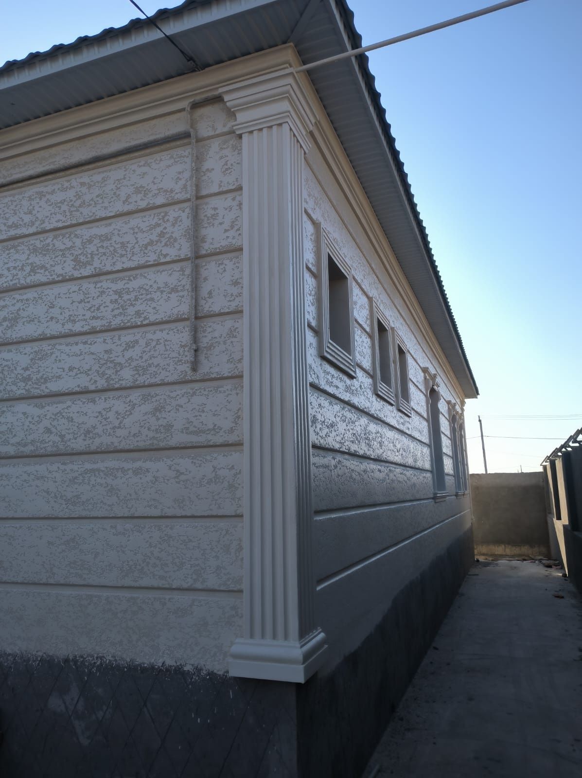 Фасад декор, оконные обрамления, угловые колонны, от производителя