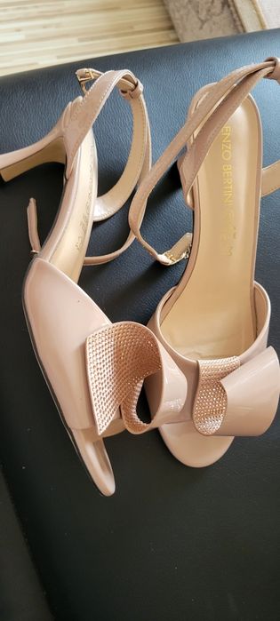 Pantofi benvenuti