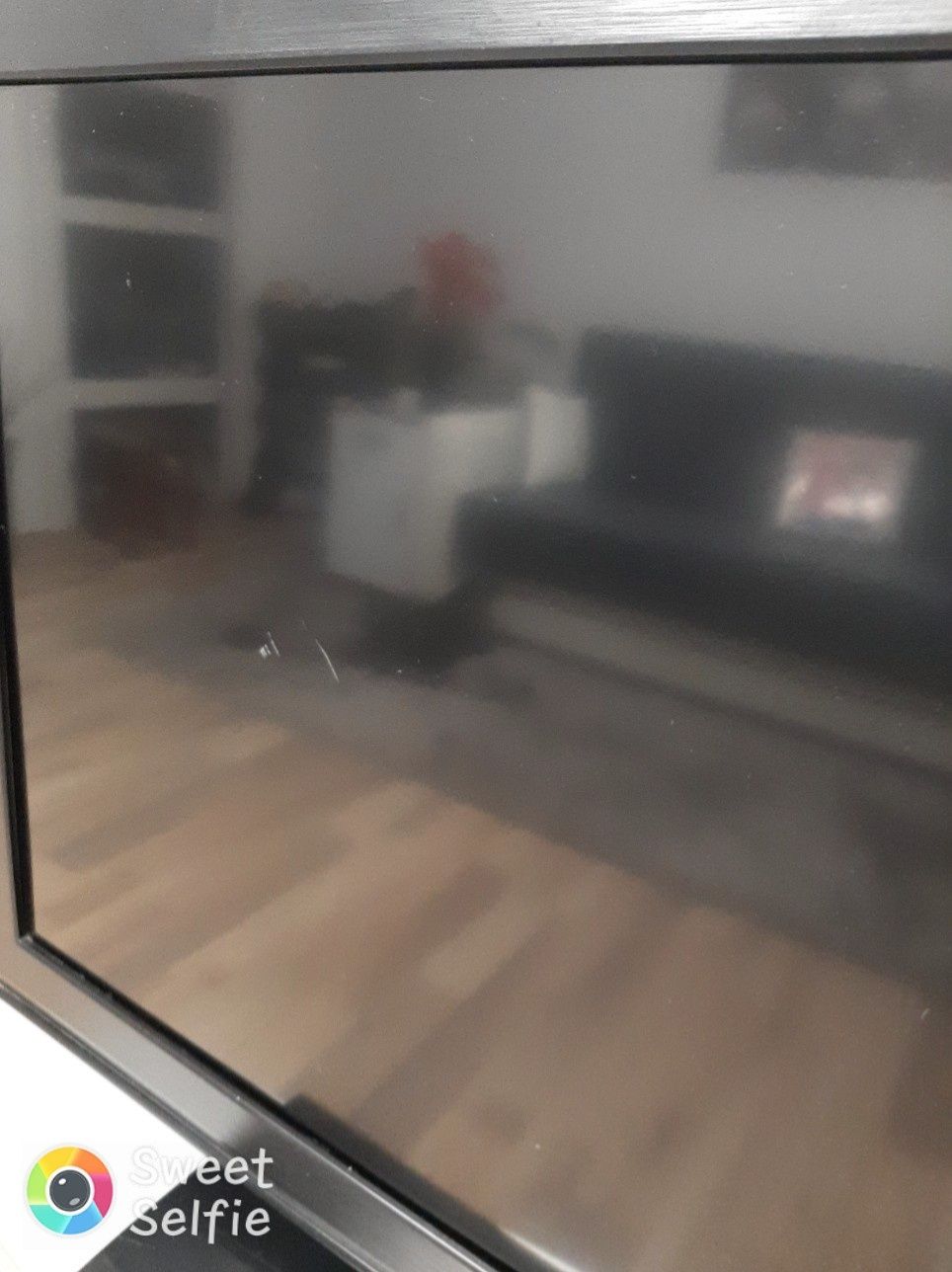 Vând TV  TELEFUNKEN  80 cm