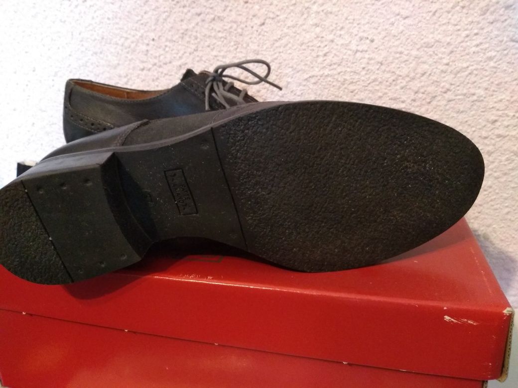 Pantofi piele 37 transport gratuit  olx la fan curier 6-8 martie