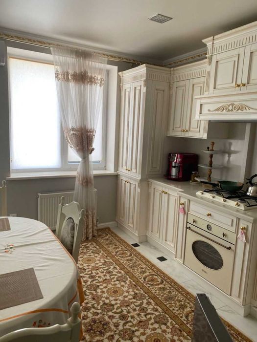 Дава се под наем Двустаен апартамент в София, Център - 70 кв.м за 440 € - Снимка #2