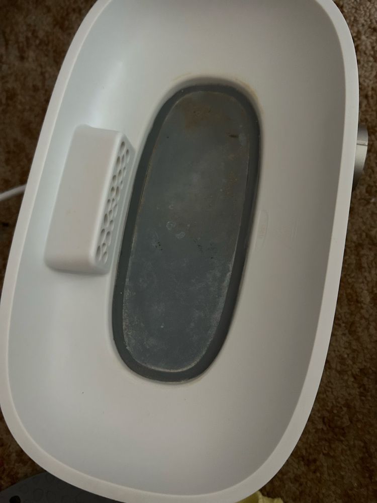 Продавам Стерилизатор philips Avent