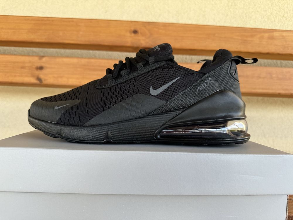 Nike 270 air max