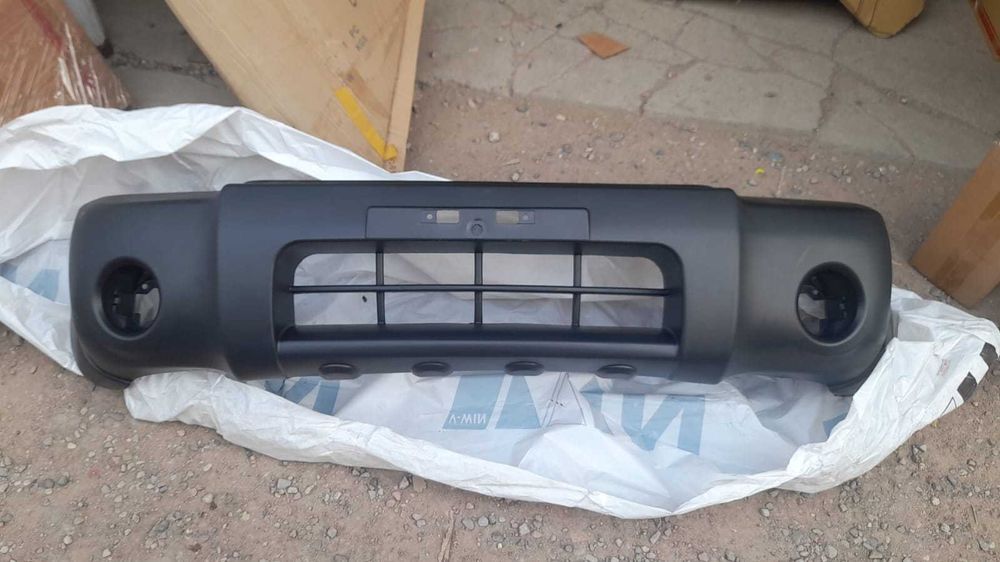 Бампер на Ниссан Фронтир 2001- (Тайвань) / Nissan Frontier 2004