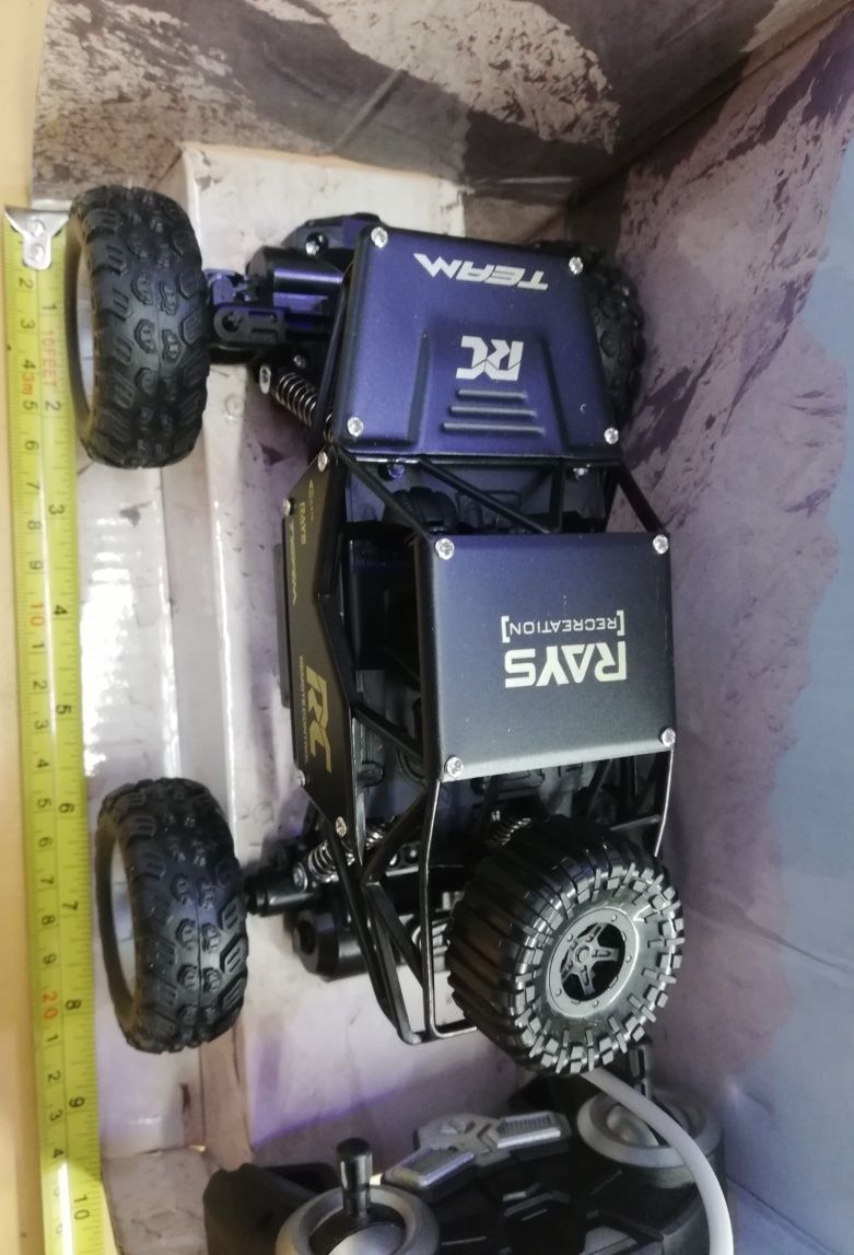 Mașinuța cu telecomanda Rock Crawler 4x4