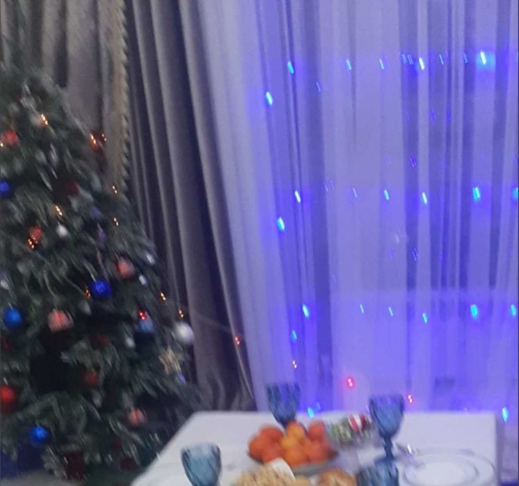 Новый год. Продам Елку в отлисном состояний + игрушки