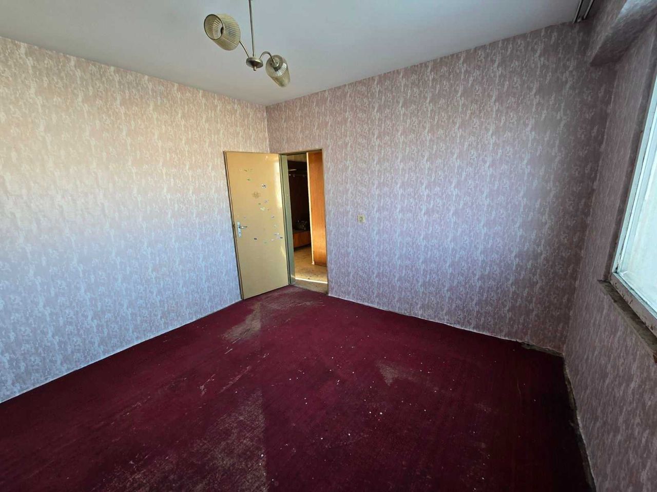Продава се Двустаен апартамент в Ихтиман - 57 кв.м за 761 €/кв.м - Снимка #4