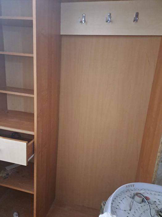 продам шкаф в прихожую