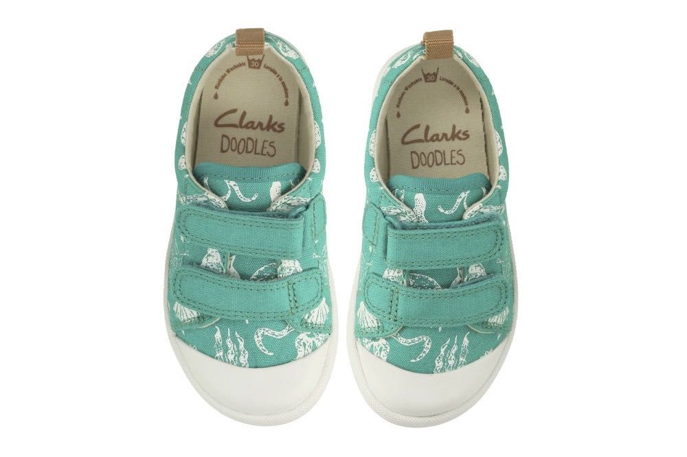 Нови обувки Clarks 21 размер