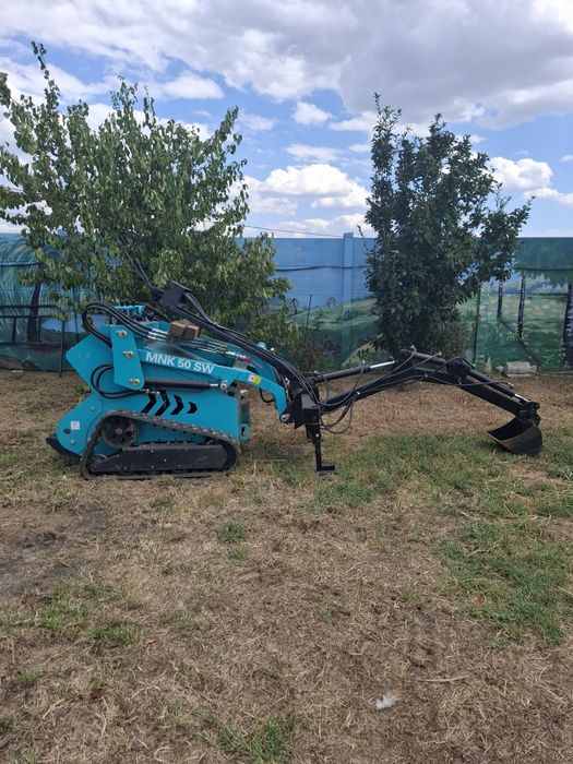 Incarcator frontal (mini buldoexcavator)