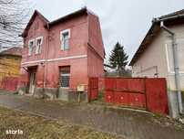 Casa mare la Bahnea / str. Republicii / magazin