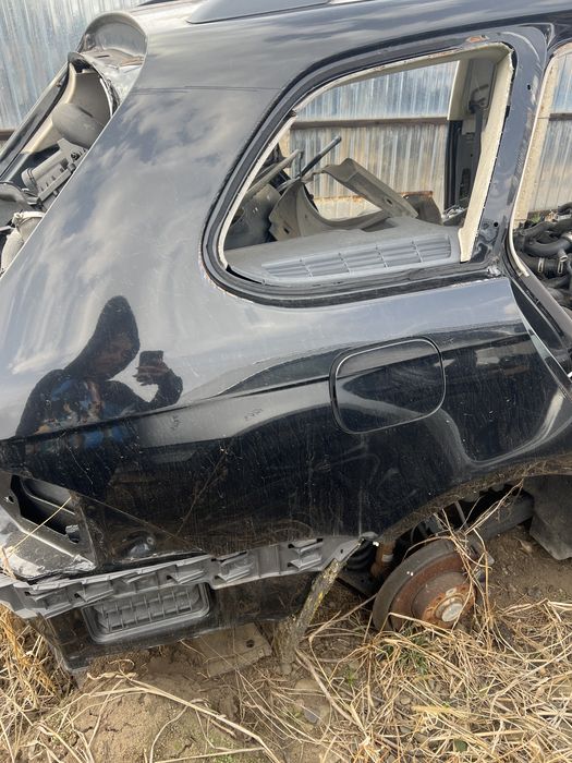 aripa dreapta spate volkswagen golf 5 2008