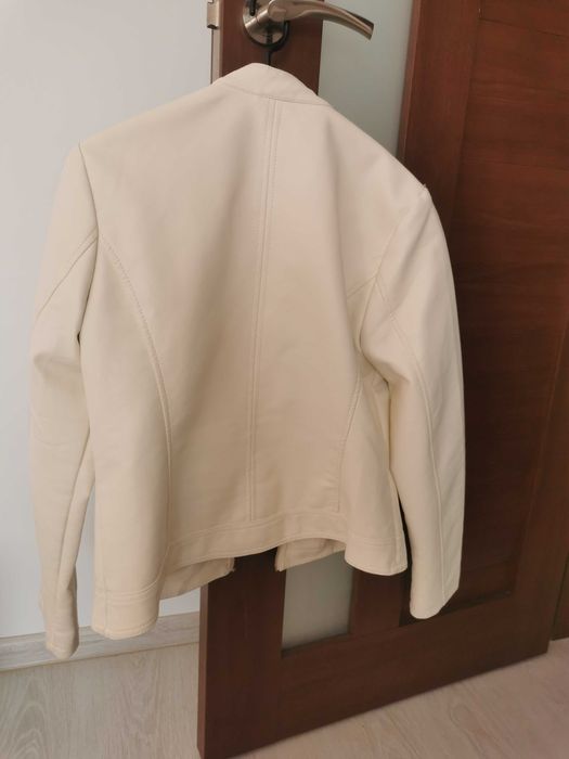 Geaca alba imitație piele