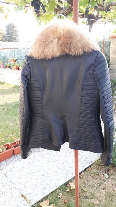 Дамско кожено яко с яка