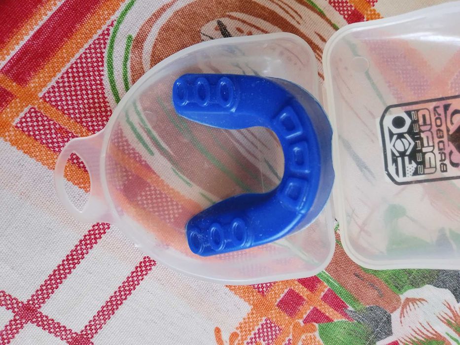 Капа, протектор, фоотер комплект для надевания на спорт