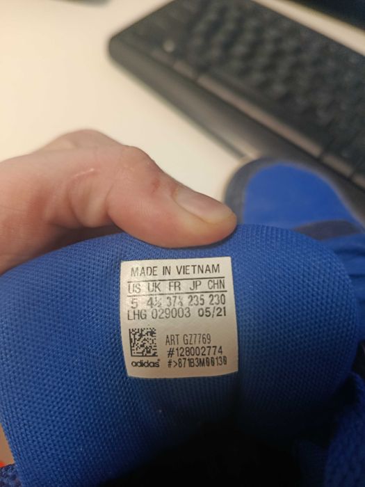 Vând adidași de la adidas mărime 37