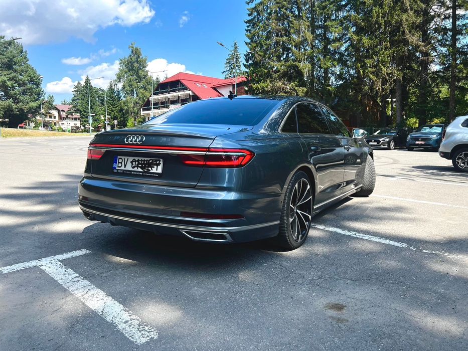 Audi      A8 long