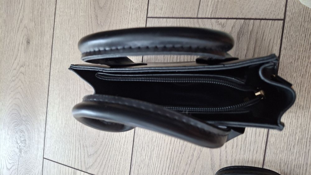 Мини чанта черна