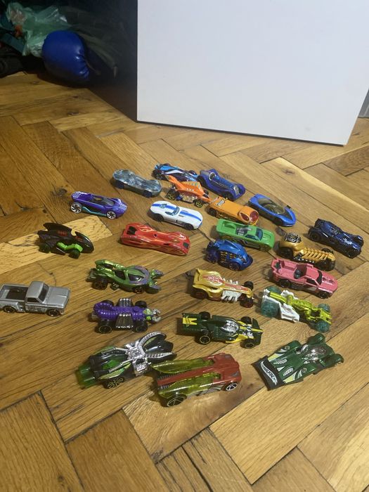 Hot wheels колички
