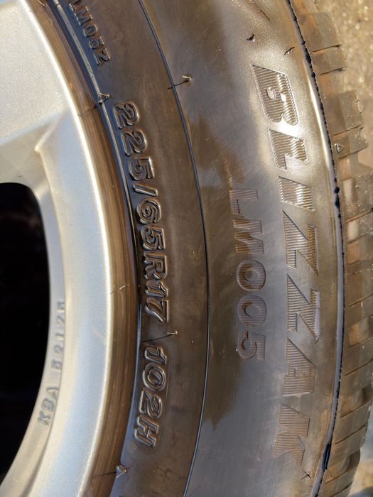 Anvelope Bridgestone Blizzak 225/65R17 + jante Alutec