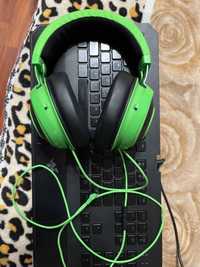 Гейминг клавиатура и слушалки Razer