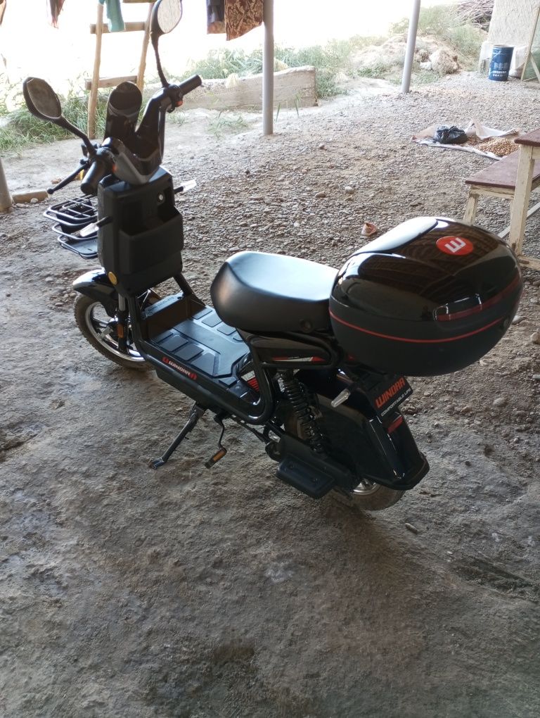 Sukuter demansh sotiladi