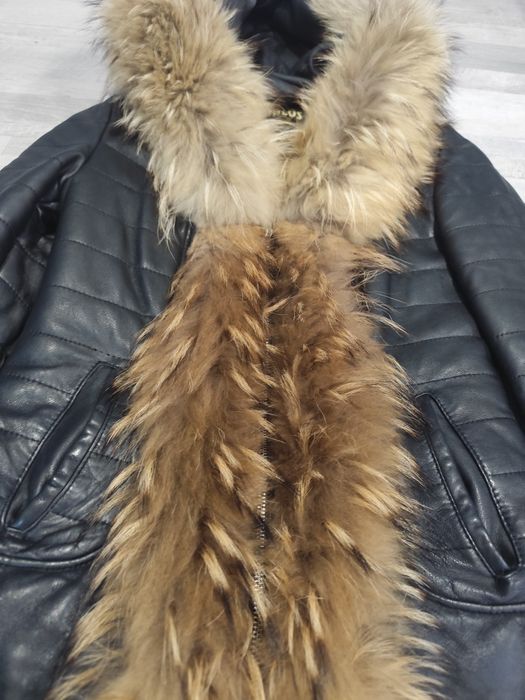 Палто от естествена кожа и пух с естествен косъм