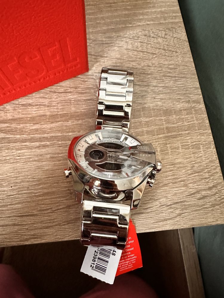Часовник Diesel чисто нов