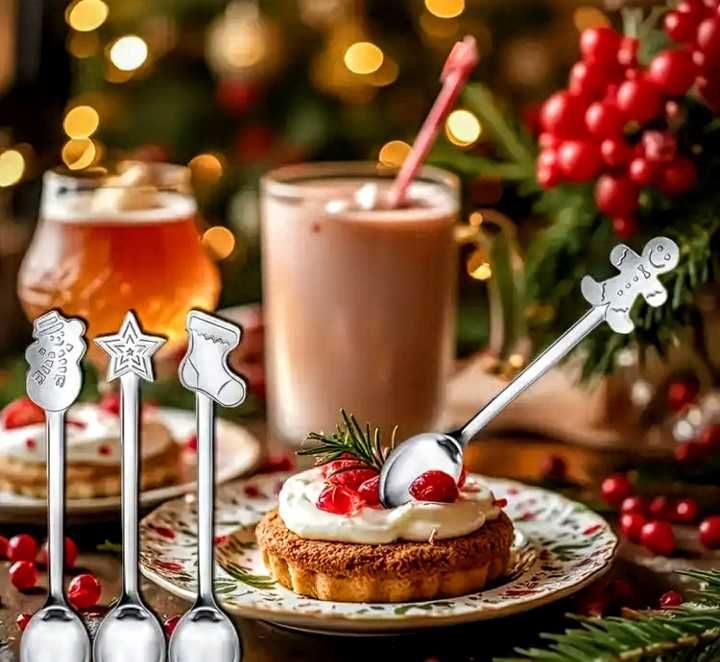 Комплект от 4 броя коледни лъжички за кафе от неръждаема стомана.