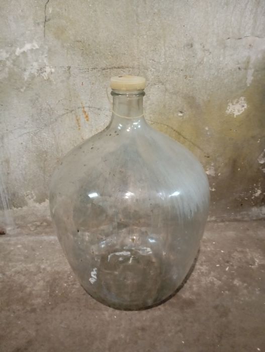 Стеклянная бутыль 50 литров