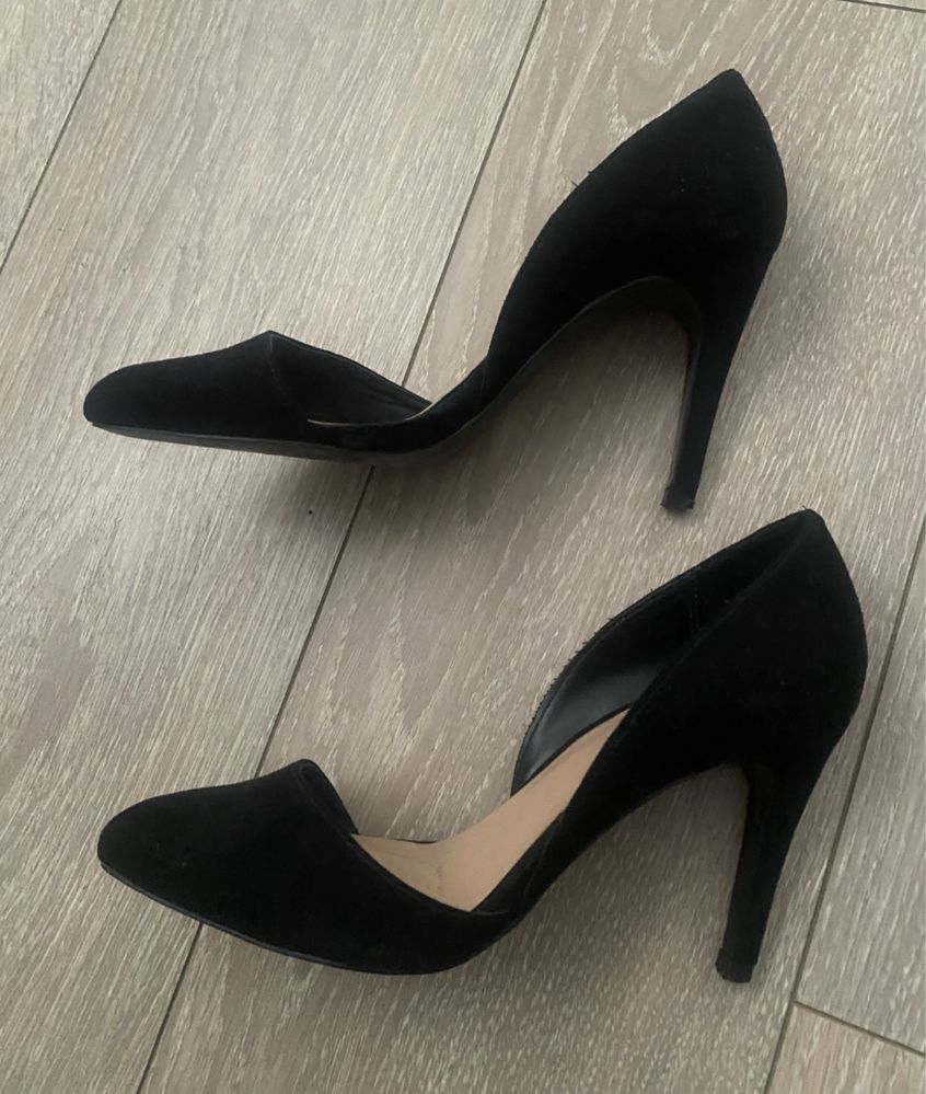Pantofi Stradivarius marimea 37 superbi
