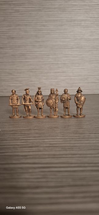 Киндер-стари играчки