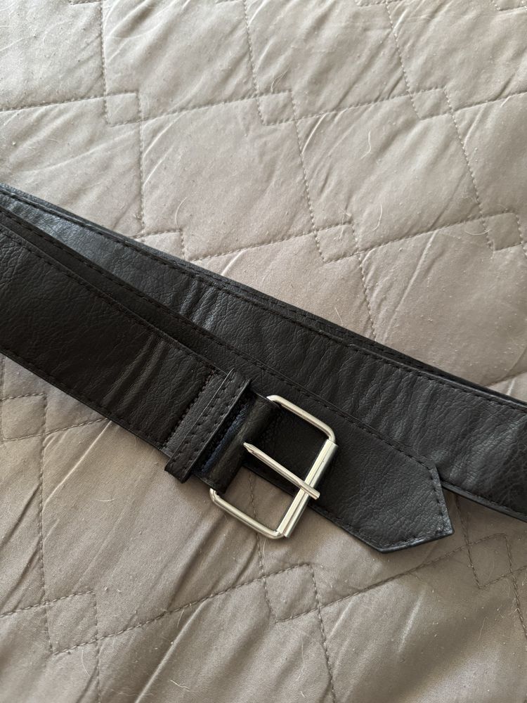 Яке Zara размер M