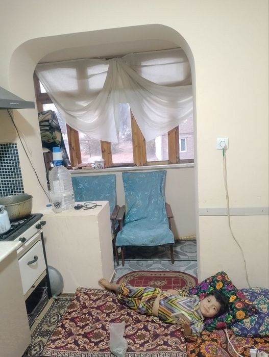 Янгийул шахрида 1 хонали квартира сотилади