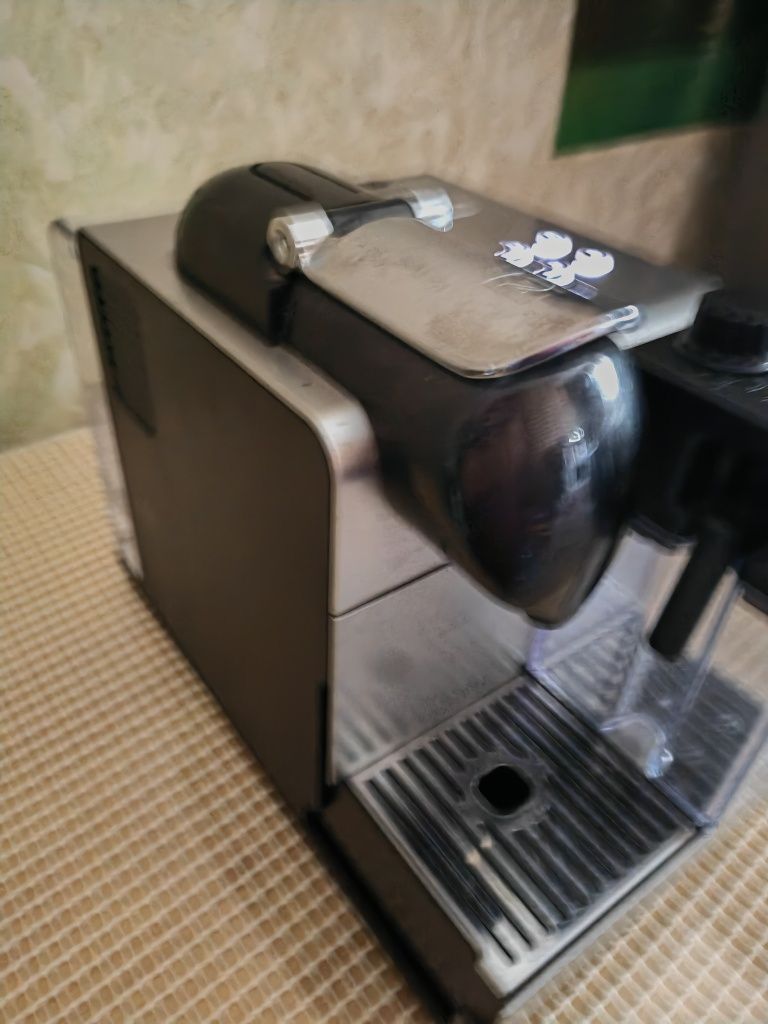 Delonghi EN520. S Nespresso Latissima