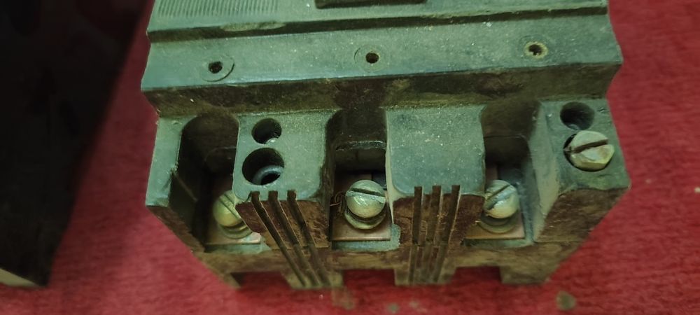 Выключатель А3163