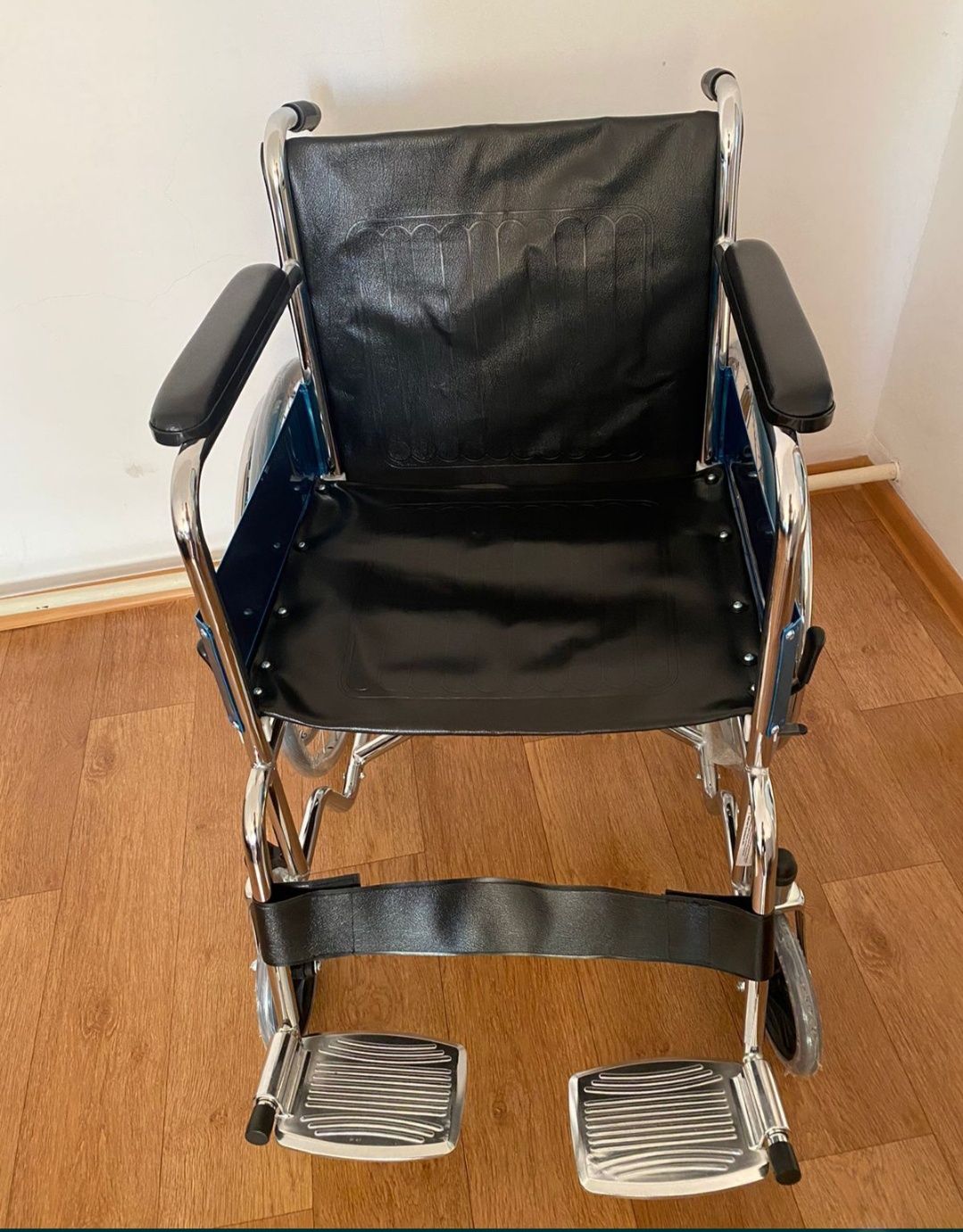 Продам кресло инвалидное на колесах