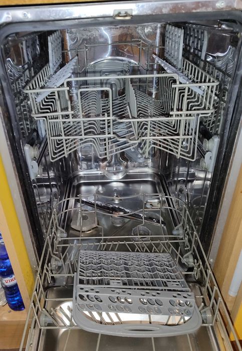 Съдомиялна Crown