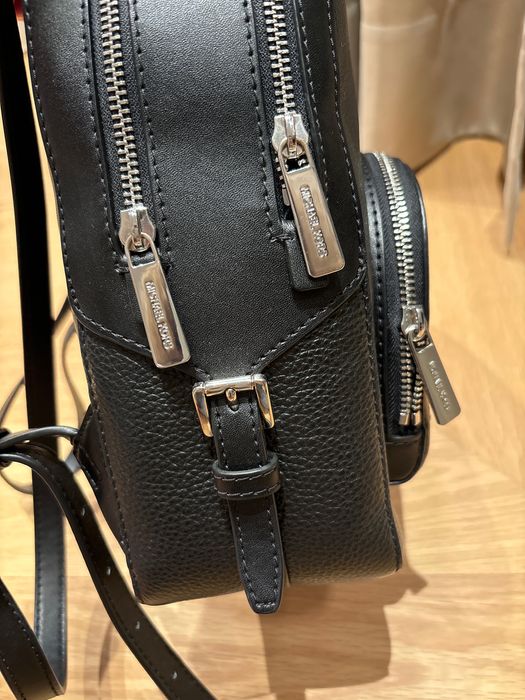 Кожена раница Michael Kors