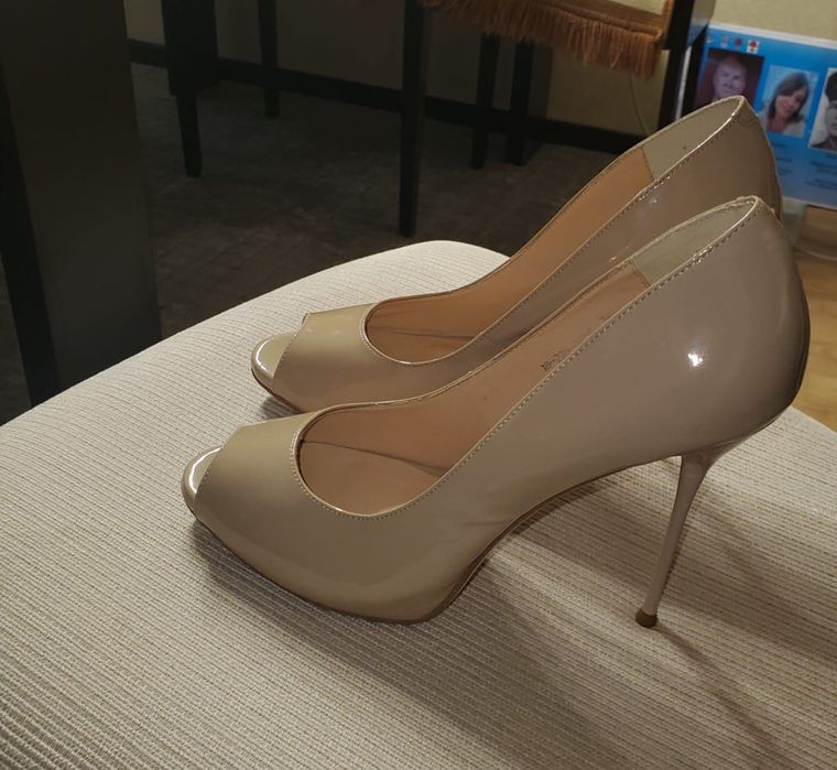 Продам новые туфли