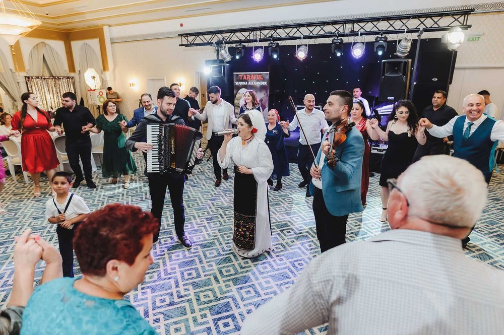 Formatie si DJ NUNTA/BOTEZ (Trupa,Band) Ursitoare, Fum Greu,foto video