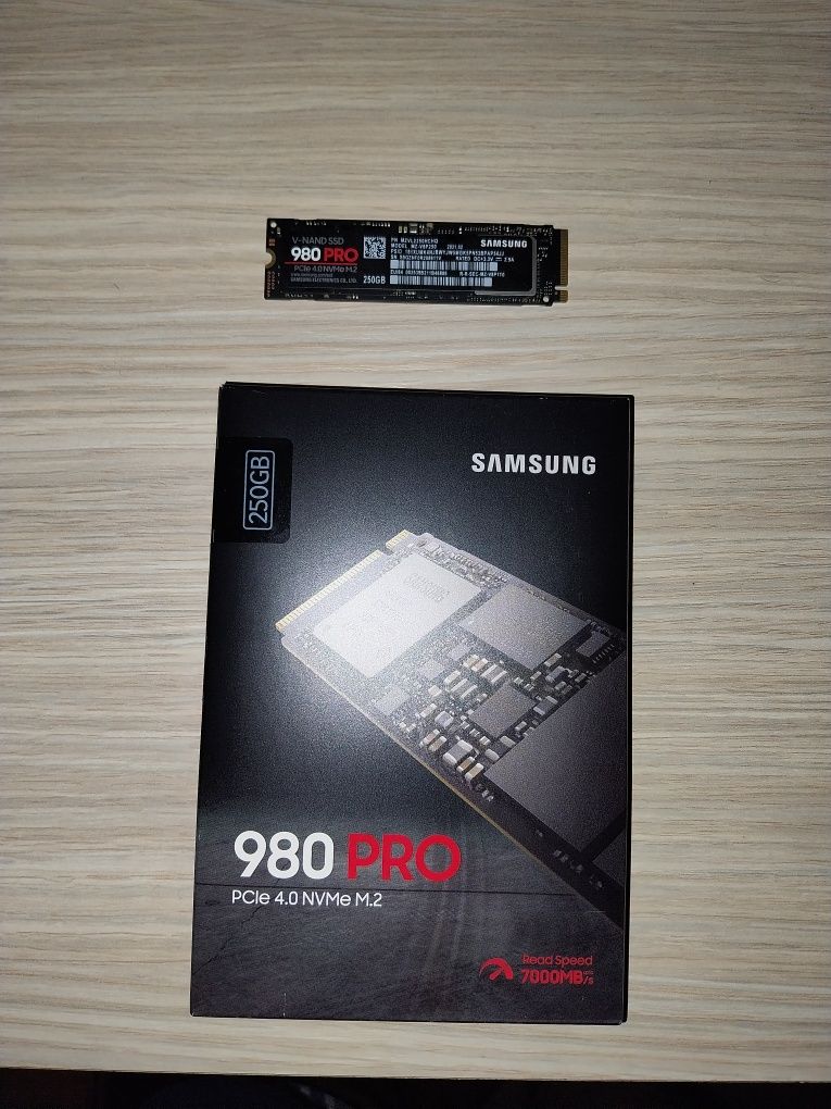 SSD intern Samsung 980 Pro 250gb ptr consola Playstation 5/PS5/PC