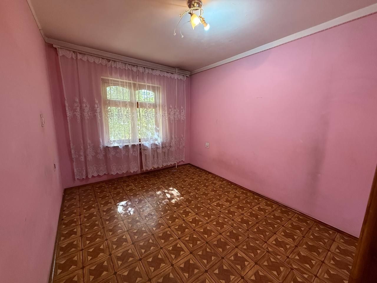 Продам 2 ком Юнусабад 12 квартал Ипотека