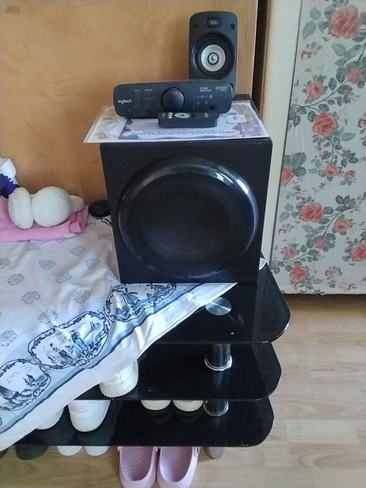 Sistem 5 p unul cu telecomandă  200 de lei