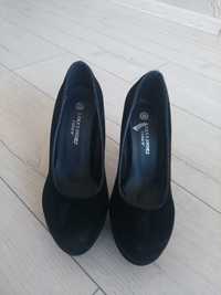 Черни обувки - велур
