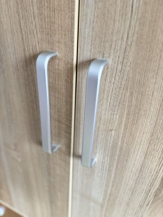 Vand dulap dimensiune 210x225cm