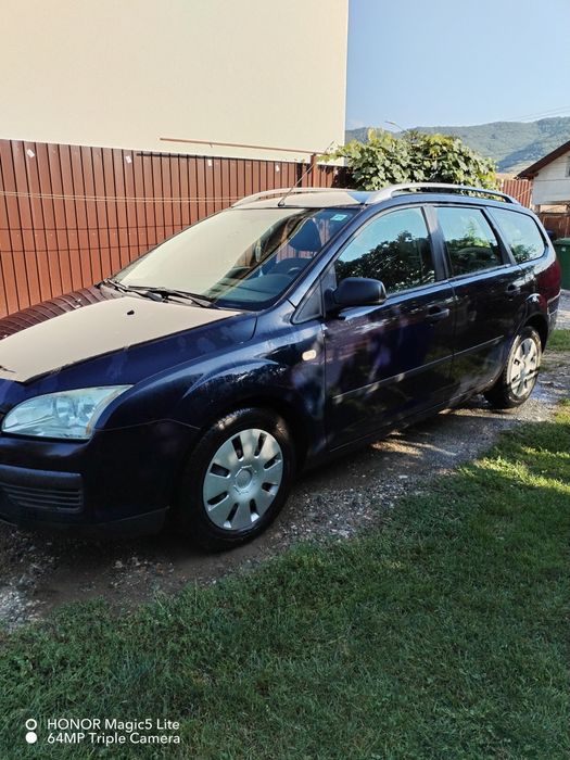 Vând Ford focus 2