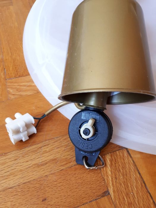 Lampă din sticlă cu lemn!